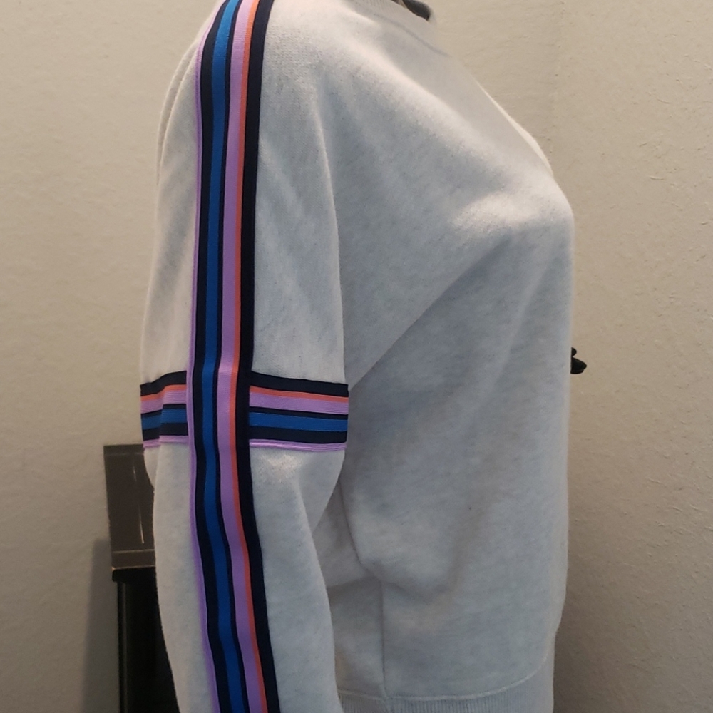 Sweatshirt Top - Picture 2 of 4